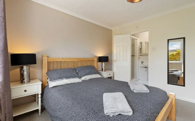 Sea Charm - Cosy Bungalow Near Beach and Village