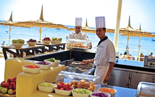 Reef Oasis Beach Resort