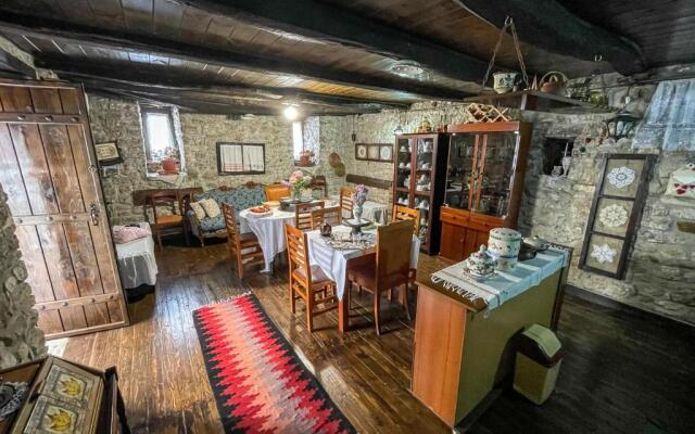 Bujtina Kodiket Guesthouse