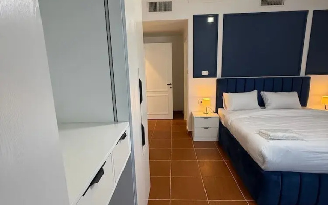 3bedroom Aprt of 200sqm Near Movenpick Hotel Amman