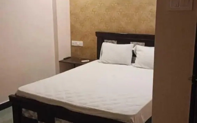 iROOMZ Lake View Palace