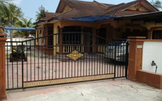 Beachland Guesthouse