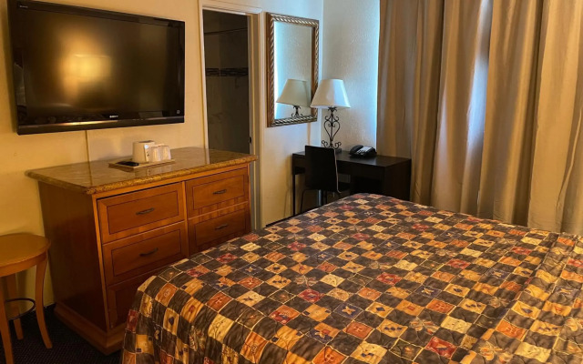 Grand Inn