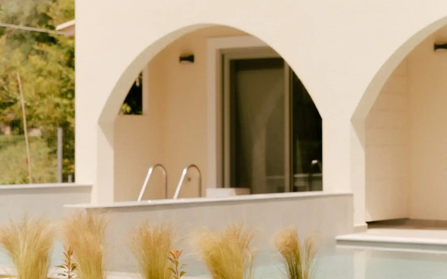 Eterrano Seaside Retreat