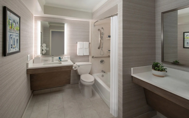Four Points By Sheraton French Quarter