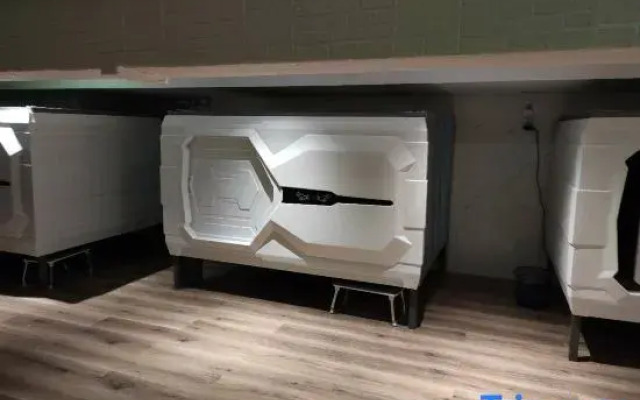 Youth Capsule Hostel