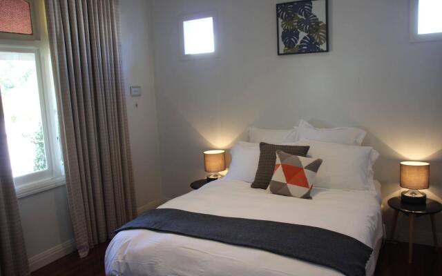 Healesville House - Magnolia House