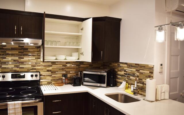 LMVR - LuxApt 3 - 7 bedrooms 2 bathrooms