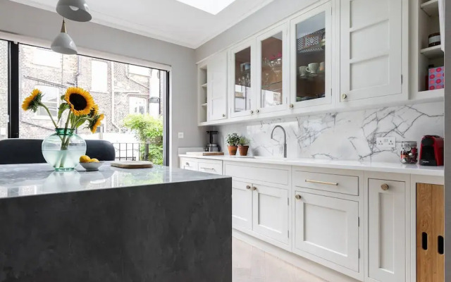 Callcott Street IV by Onefinestay