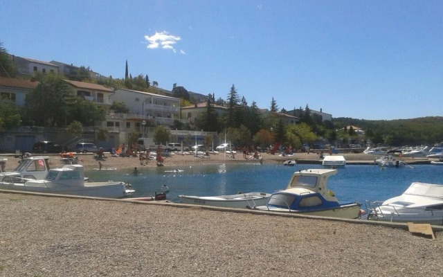 Ani - 10 M From the sea - SA1 Zeleni