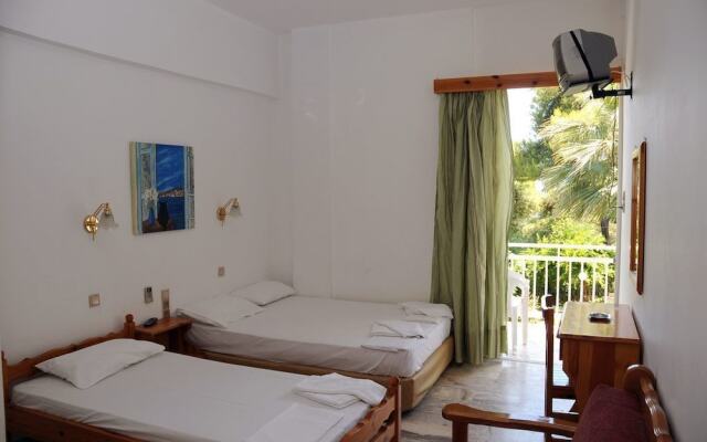 Zontanos Studios & Apartments