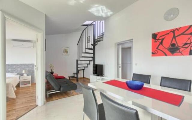 Holiday home Stinjan Prilaz Plazina