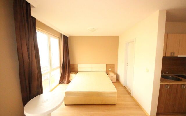 Menada Aphrodite Palace Apartments