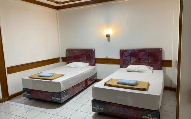 RedDoorz @ Hotel Ermashita Jayapura – Guest Rooms – Jayapura
