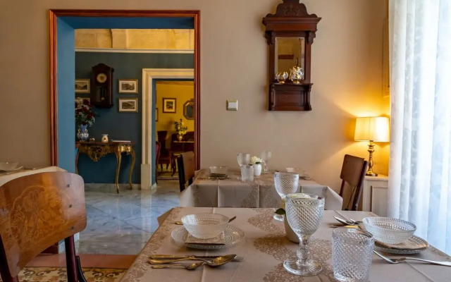 Julina Boutique Living