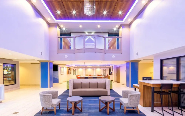 Holiday Inn Express Coventry S - West Warwick Area