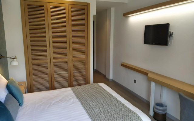 Minoa Hotel