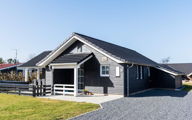 6 Person Holiday Home in Hemmet