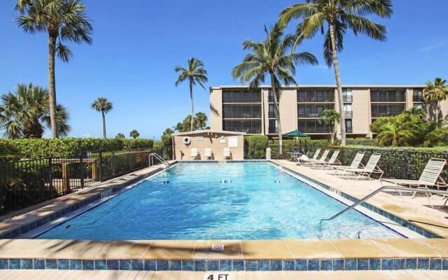 Sundial Beach Resort by Dream Vacation Rentals