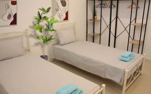 Assyr C - Santorini Cozy Retreat