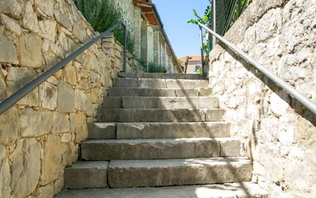 Garden Apartment Hotel Split