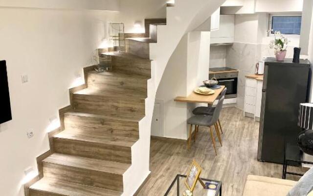 Seaside comfy apartment/ Palaio Faliro