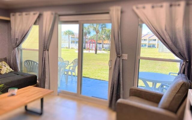 6 D, One Bedroom Condo