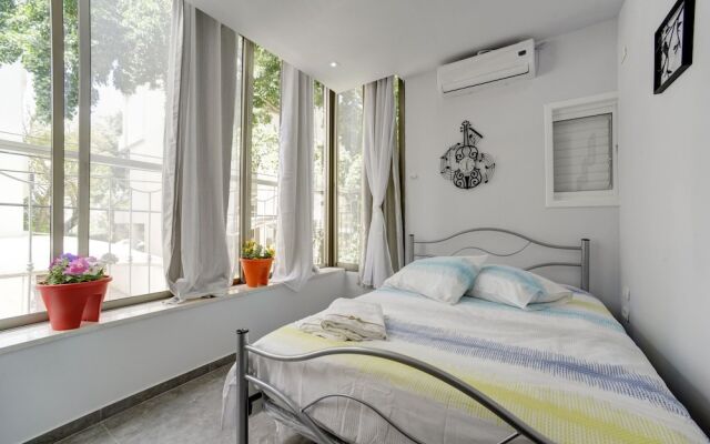 3 Bedrooms - Ben Yehuda