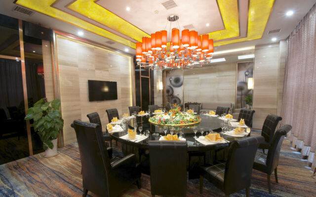 Royal Hotel