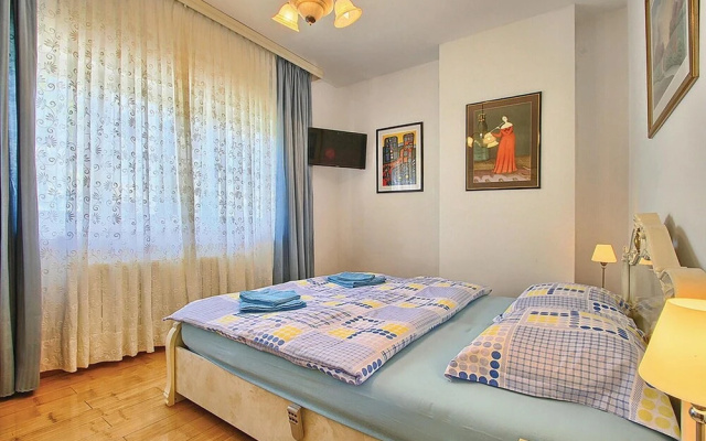 Stunning Home in Porec With Outdoor Swimming Pool, Wifi and 7 Bedrooms - Hotel in Porec - Photo 5
