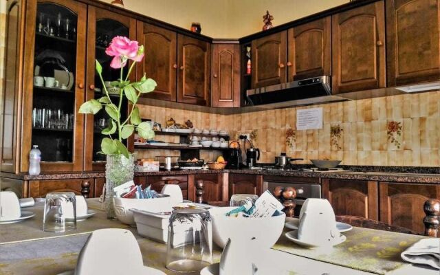 Il Tuo Letto Sullo Stretto