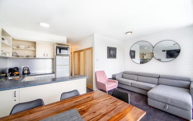 Snow Ski Apartments 20