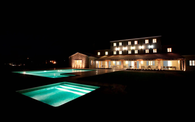 Hotel & Restaurant Velanera