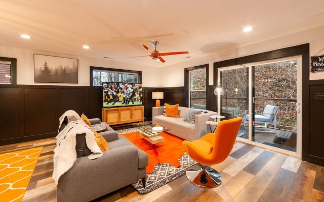 Night Owl 3 Bedroom Cabin by RedAwning