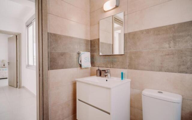 Dream 3bdr villa with private pool near the beach!