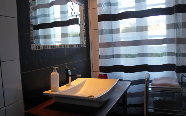 Lancien Presbytère La Ruchelière