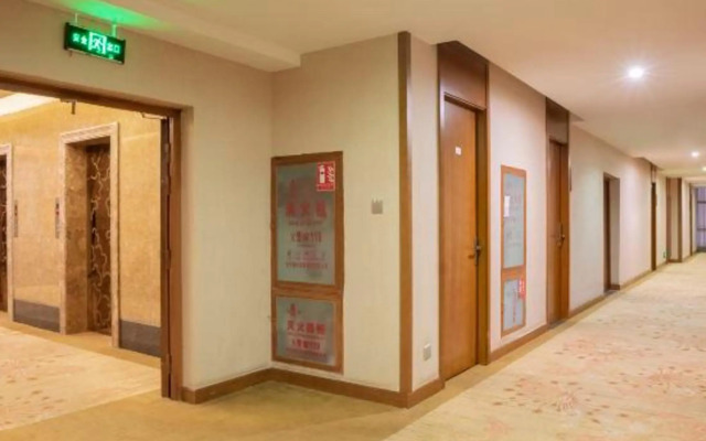 Gaoyuan Mingzhu Hotel (Kunming Changhong Road)