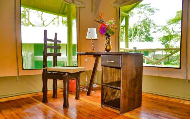 Lake Naivasha Crescent Camp