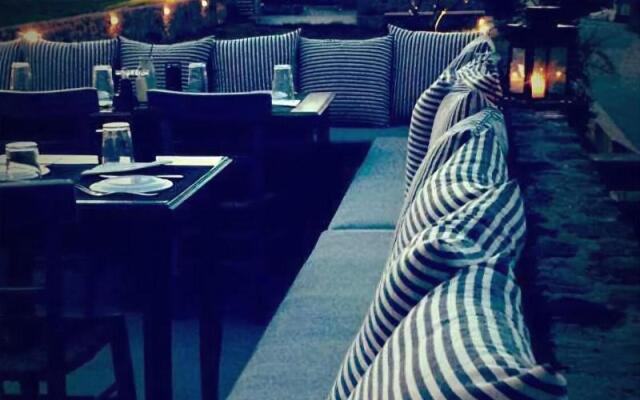 Xanthippi Hotel Apartments