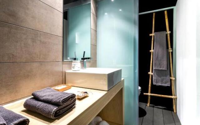 Zrooms Suites