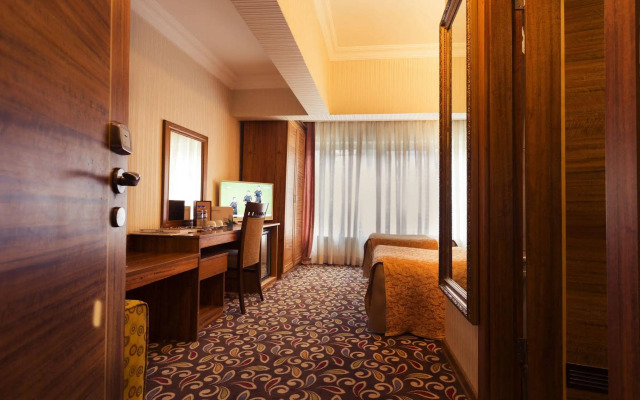 Marya Hotel