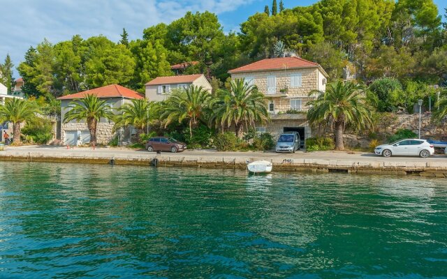 Apartment Proti