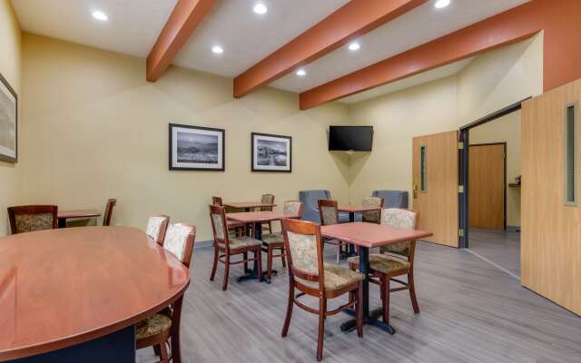 Americas Best Value Inn & Suites Independence VA