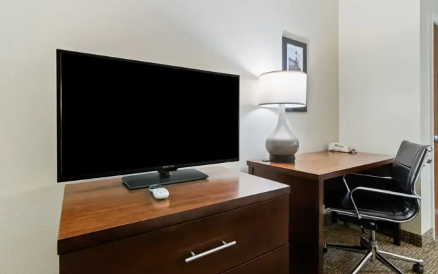 Comfort Inn Hebron-Lowell Area
