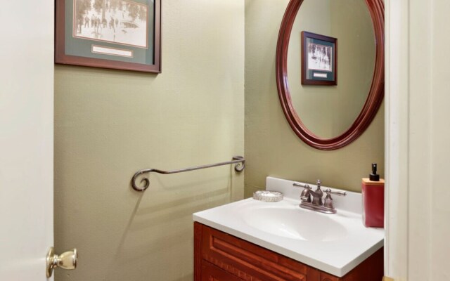 Inn Between Pines#1411