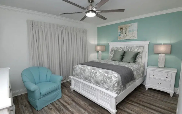 Emerald Beach 325