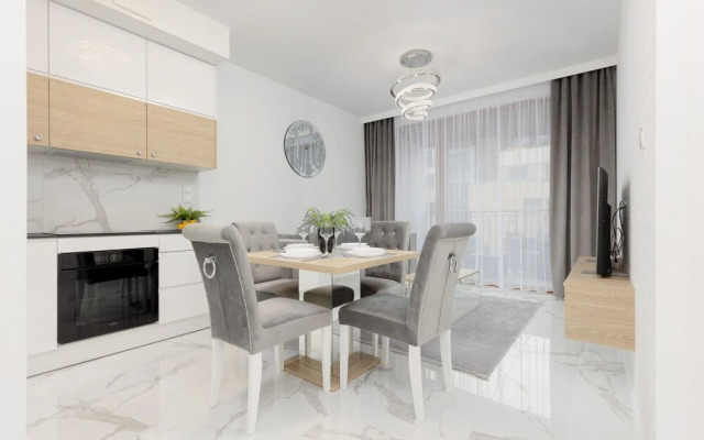 Sarmacka Apartment Warsaw by Renters
