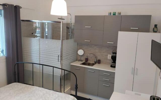 ,,,,,NEW ROOM APARTMENT,,,,, Kirra,ancient port of Delphi