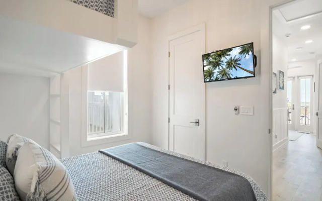 Serenity Shore 305 SOU