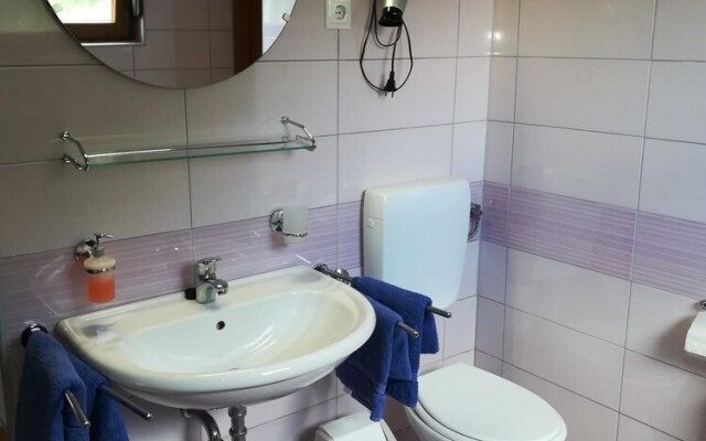 Apartment Jasminka 4 1 pax Dole